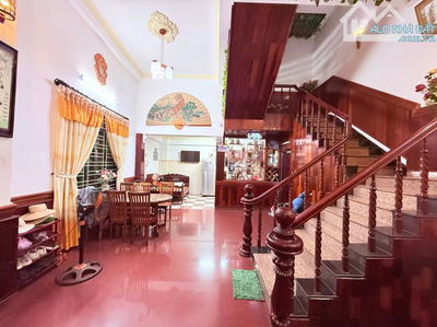 KHÔNG THỂ CHÊ NỮA. NGÔI NHÀ GỖ HƯƠNG FULL,  2MẶT TIỀN, NỞ HẬU, OTO TRÁNH, CÁCH HÀ HUY TẬP