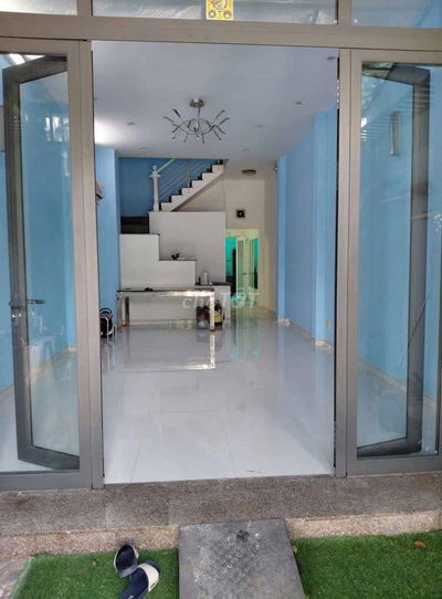 Cho thuê nhà mặt tiền đường số Tân Phong, quận 7