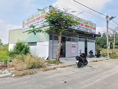 CHO THUÊ NHÀ CẤP 4,DT 90M2 CÓ 2PN,2 WC NGAY KHU CN THÁI HÒA