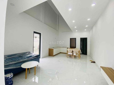 Căn góc 2 mặt hẻm xe hơi, nhà mới 2 tầng, sổ riêng, 3.8 tỷ