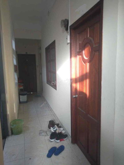 cho thuê phòng có máy lạnh, ban công, vệ sinh riêng