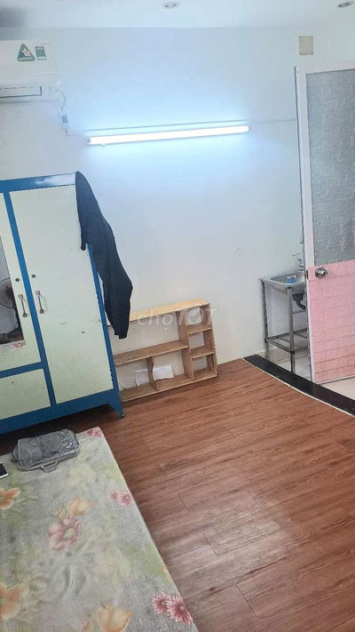phòng chính chủ có máy lạnh wc riêng biệt tự do, 217/9/2D Bùi Đình Túy