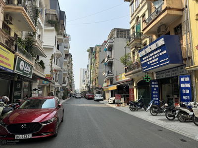 BUILDING NGÃ TƯ NGUYỄN TRÃI- NGUYỄN XIỂN 9 TẦNG THANG MÁY ĐẲNG CẤP