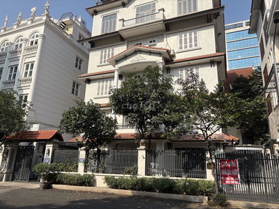 Cho thuê BT Vườn Đào 55 triệu, 165m2, Tây Hồ, Hà Nội