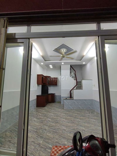 bán gấp nhà q8 sổ hồng chung