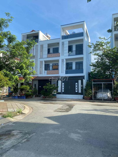 Bán nhà mới xây Khu dân cư Chợ Bình Điền Q 8 , 80 m2 , sổ Hồng đầy đủ