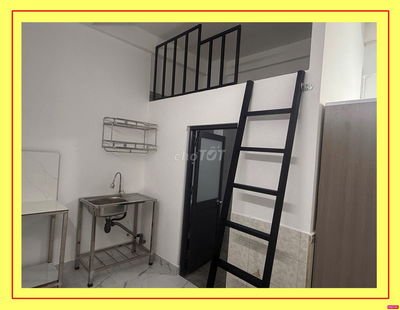 Phòng Bùi Viện trung tâm Q.1, full nội thất, ngay tầng trệt