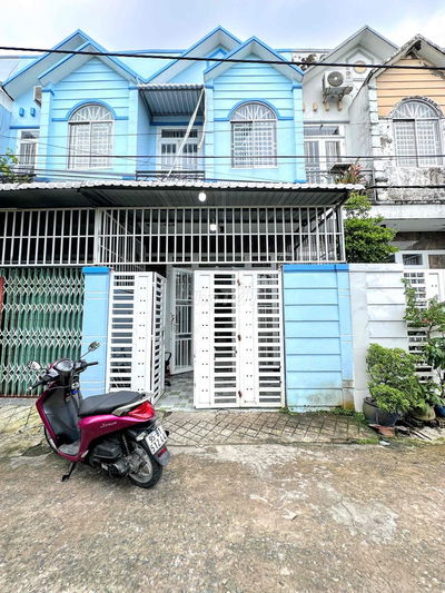 cho thuê nhà đẹp hẻm 135 đường Đồng Văn Cống đậu oto trong nhà