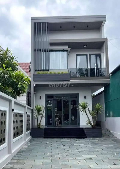 Cần bán gấp căn nhà ngay mặt tiền đường Nguyễn Hữu Trí - SHR - 1,15 TỶ