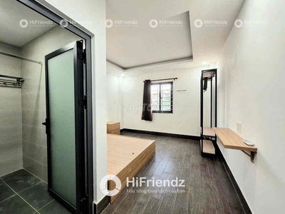 TRỐNG LẠI SIÊU PHẨM CỬA SỔ TRỜI - THANG MÁY - NGAY BẾN XE MIỀN TÂY