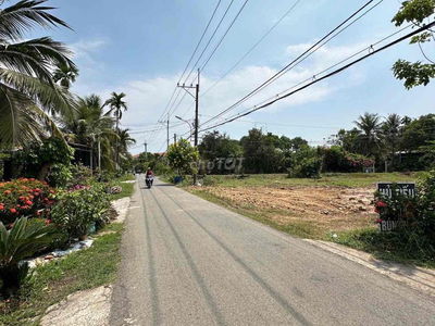 Bán đất full thổ cư - mặt tiền diện tích lớn