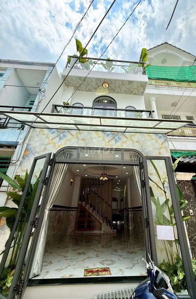 NHÀ MỚI 100🫰1 TRỆT 2 LẦU DT 4M×18M.KHU NHÀ PHỐ LIỀN KỀ.Q12