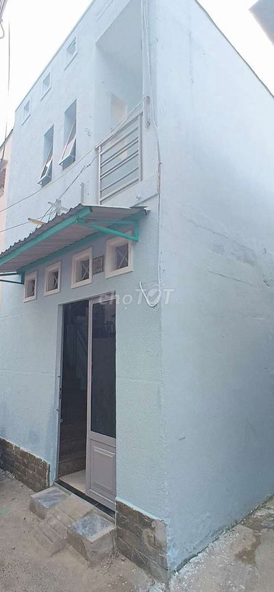Nhà nguyên căn, gần trường Tân Sơn, 4x5m, 1 lầu