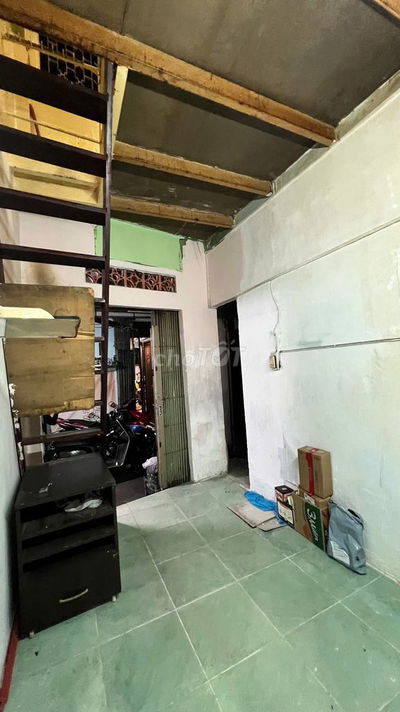 Cần bán gấp nhà Q1 Nguyễn Khắc Nhu, Cô Giang, hẻm nông vị trí đẹp