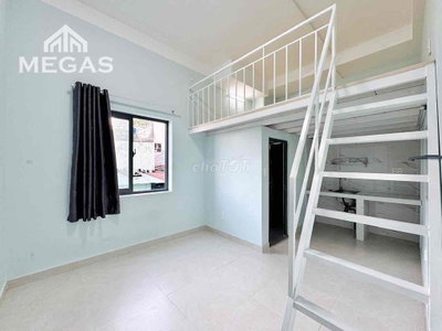 TRỐNG PHÒNG CÓ GÁC ĐI BỘ QUA ĐH VĂN LANG CS3