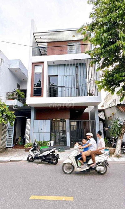Bán nhà 3 tầng MT Nguyễn Phước Nguyên Thanh Khê