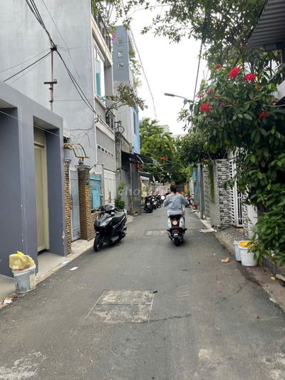 nhà đẹp, dòng tiền, cách biển Mỹ Khê 100m, đường Nguyễn Văn Thoại