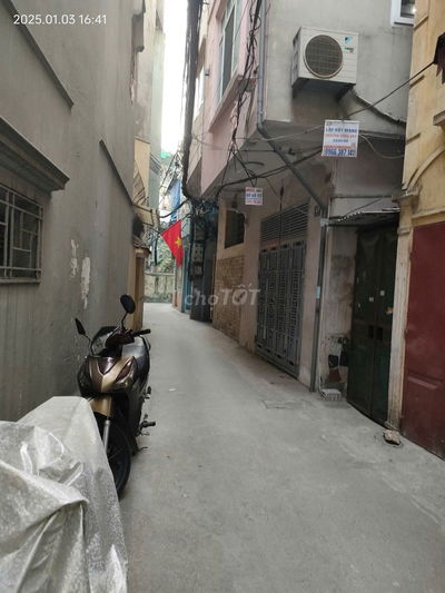Cần tiền bán gấp giá rẻ Đông Tác 11m/14m T2, 3 tầng, mặt tiền 4m,