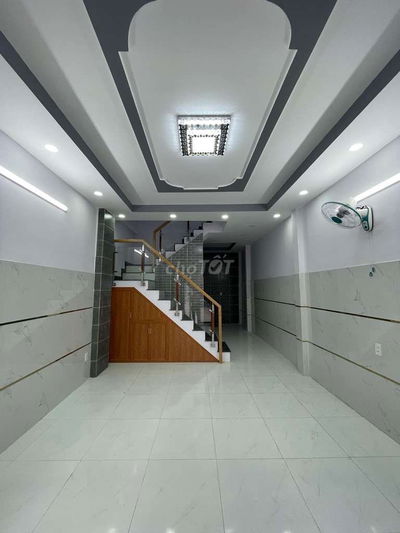 Hẻm 5m Thông, Bình Trị Đông, Giáp Tên Lửa, Xe Hơi Ngủ Trong Nhà.