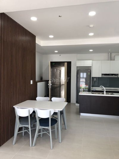 Cho thuê chung cư 2PN 75m2 Xi Grand Court giá 17 triệu full nội thất.