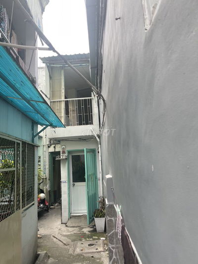 Nhà cho thuê trong hẻm 102 Trần Quang Khải, P. Tân Định, Quận 1