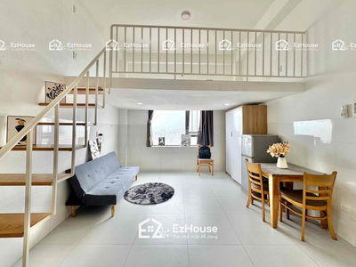 Lạc Long Quân cho thuê Duplex siêu rộng Full NT gác cao cửa sổ trời.