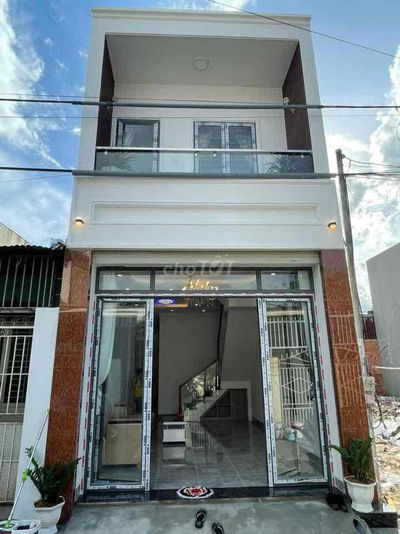 cần bán gấp nhà 1 trệt + 1 lầu