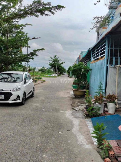 đât ở đô thị nói phát triển , thuận tiên giao thông, gần siêu thị, tru