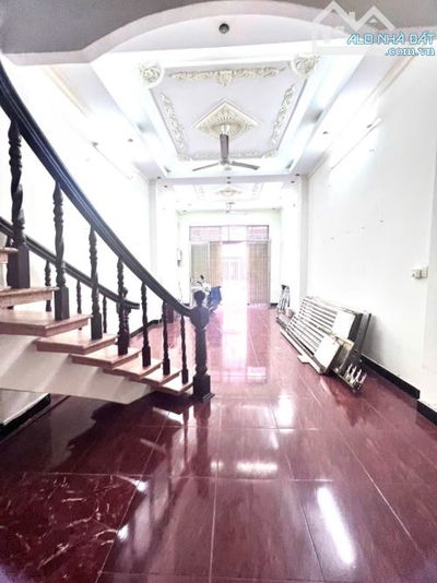 Nguyên căn Bùi Đình Tuý – 4 tầng, 4PN + phòng thờ, ưu tiên VP/lớp học