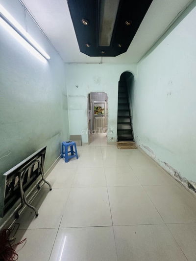 NHÀ NHỎ TRUNG TÂM QUẬN 10 - KHU AN NINH, NHÀ 2 TẦNG, 1PN RỘNG, BANCÔNG