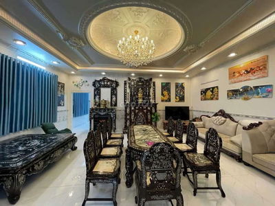 Biệt thự đẹp 9m x 25m. Mặt tiền Đường Hiệp Thành 18