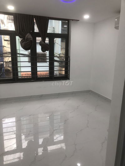 CHO THUÊ 3 PHÒNG MỚI SỬA VÀO Ở NGAY NGUYỄN KIỆM QUẬN PHÚ NHUẬN !!!