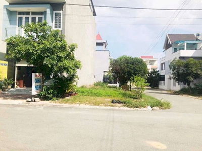 BÁN GẤP LÔ ĐẤT 2 MẶT TIỀN ĐƯỜNG NHỰA , DÂN CƯ HIỆN HỮU,CÔNG CHỨNG NGAY