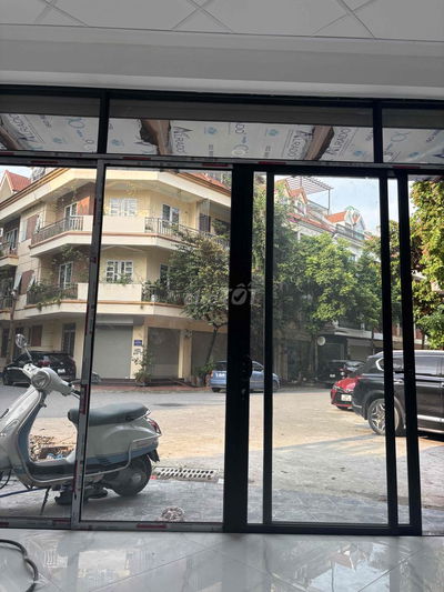 cho thuê văn phòng , mặt bằng bán hàng online , siêu thị , quầy thuôcd