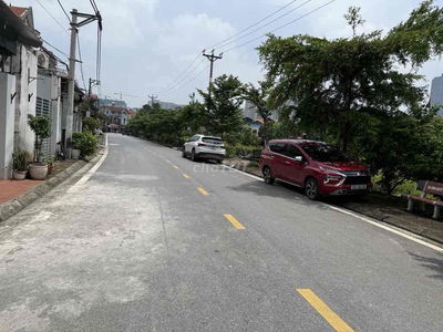 Bán 62m2 Đa Tốn, đường thông, kinh doanh
