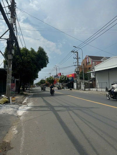HẺM THÔNG XE HƠI - LÊ VĂN KHƯƠNG, Q.12 GIÁP GÒ VẤP