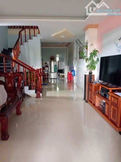 Cho thuê nhà 3 phòng phường 9 đà lạt 10triệu/tháng đường ô tô nhà xây kiên cố