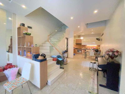 Bán Nhà Lĩnh Nam, DT 43m Giá 7.6 Tỷ, 10m Ra Mặt Phố, Ngõ Rộng 3m