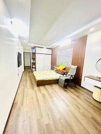 Bán nhà Hoàng Mai 36.5m-ngõ oto đậu- hàng xóm timecity-7.5 tỷ