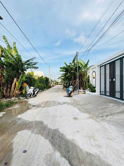 Còn 5 lô giá đầu tư ,gần cây xăng thạnh phú,dt từ 100m.giá thậ ko ảo