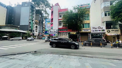 Cho thuê nhà nguyên căn 2 mặt tiền trước sau 74 Tôn Thất Tùng
