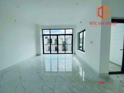 Cho thuê nhà 1T2L trong KDC Bủu Long giá 15tr/tháng