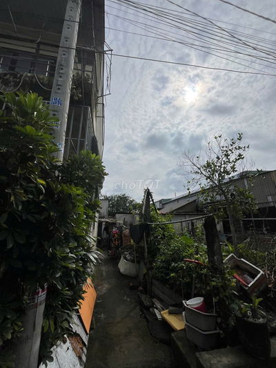 CHÍNH CHỦ CẦN BÁN NHÀ 1 TRỆT 1 LẦU, SHR, XÃ QUY ĐỨC,BÌNH CHÁNH