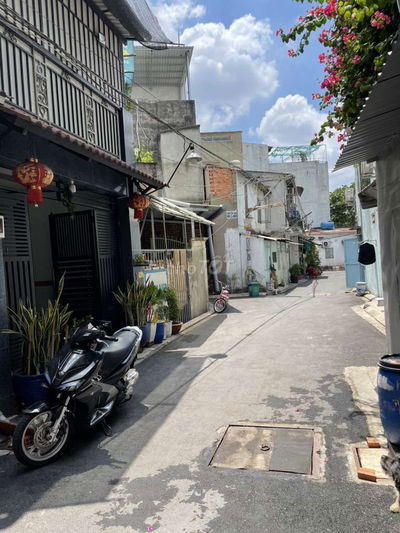 BÁN NHÀ Q12 - DT KHỦNG - GIÁ RẺ