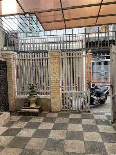 BÁN NHÀ 2 TẦNG KIÊN CỐ – GẦN BIỂN NTT