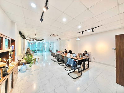 Cho thuê văn phòng, MBKD 100m2 tại Lê Trọng Tấn giá 17tr nhà mới đẹp