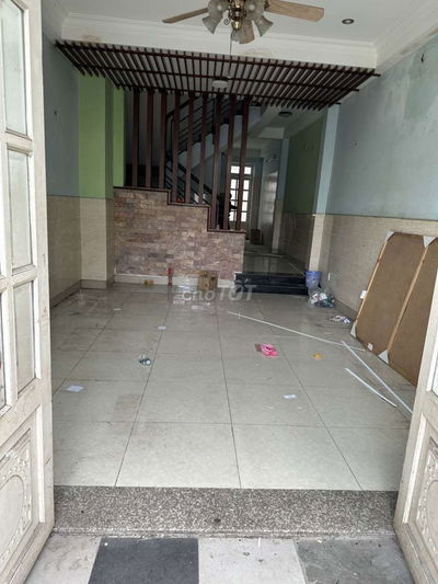 KHU NHÀ ĐỒNG BỘ KHU VỰC AN NINH DÂN CƯ ĐÔNG ĐÚC. GẦN CV CHỢ ĐÊM