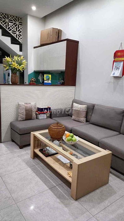 cho thuê nhà 40m2/ 5tầng/3 PN/ full NT/tiện KD/ Ngõ oto 6m- p.Bạch Mai