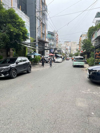 Cho thuê nguyên căn MT D5 4,5x24-4 tầng-45tr/tháng