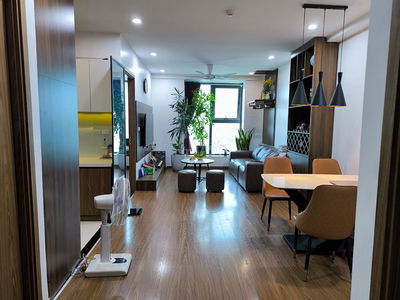 Cần cho thuê căn góc 3 ngủ, tòa Eco Green Nguyễn Xiển